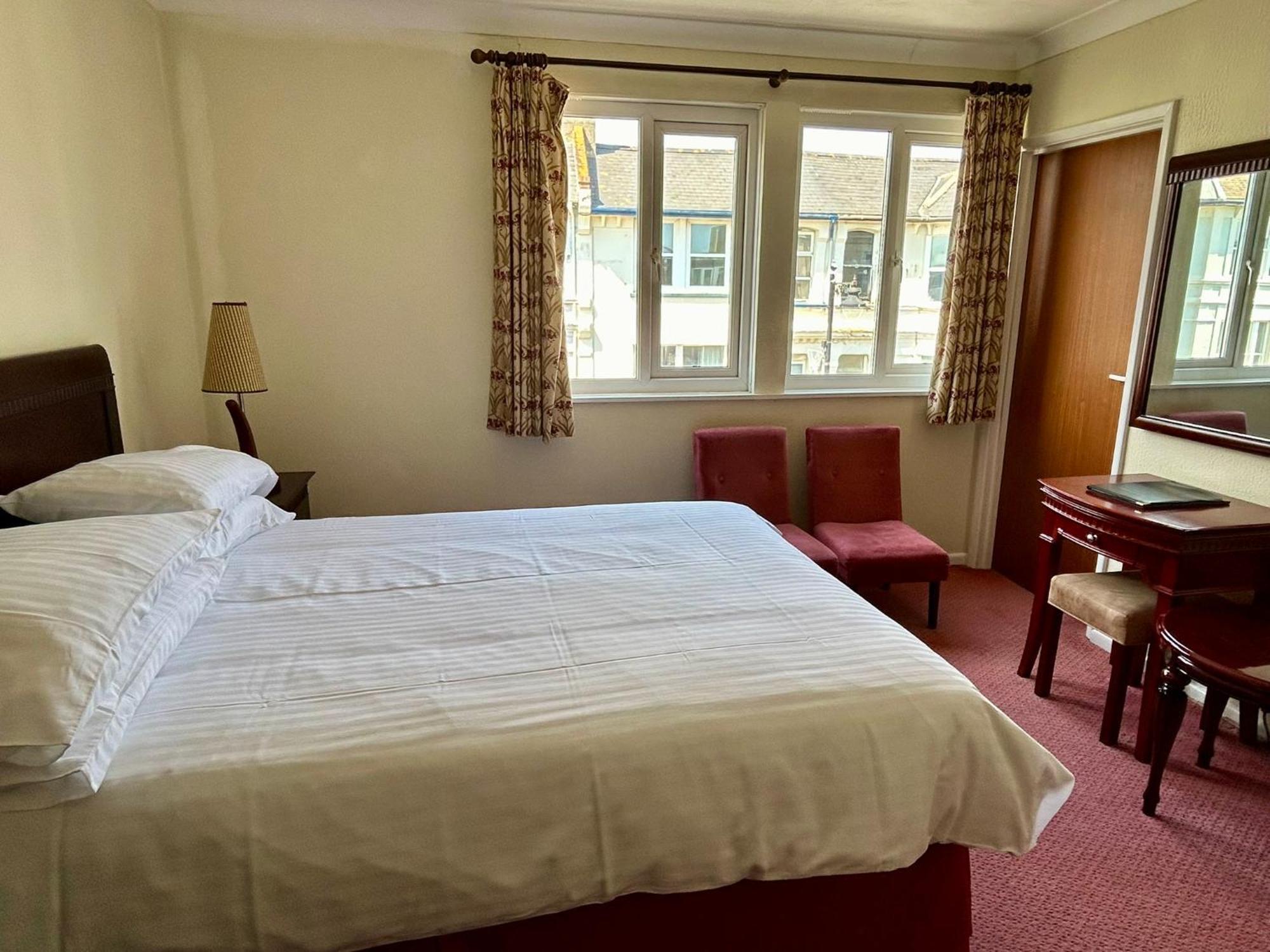 Regent Court - Seafront, Sandown - Free Car Ferry For Bookings Of 3 Or More Nights, Subject To Availability Camera foto