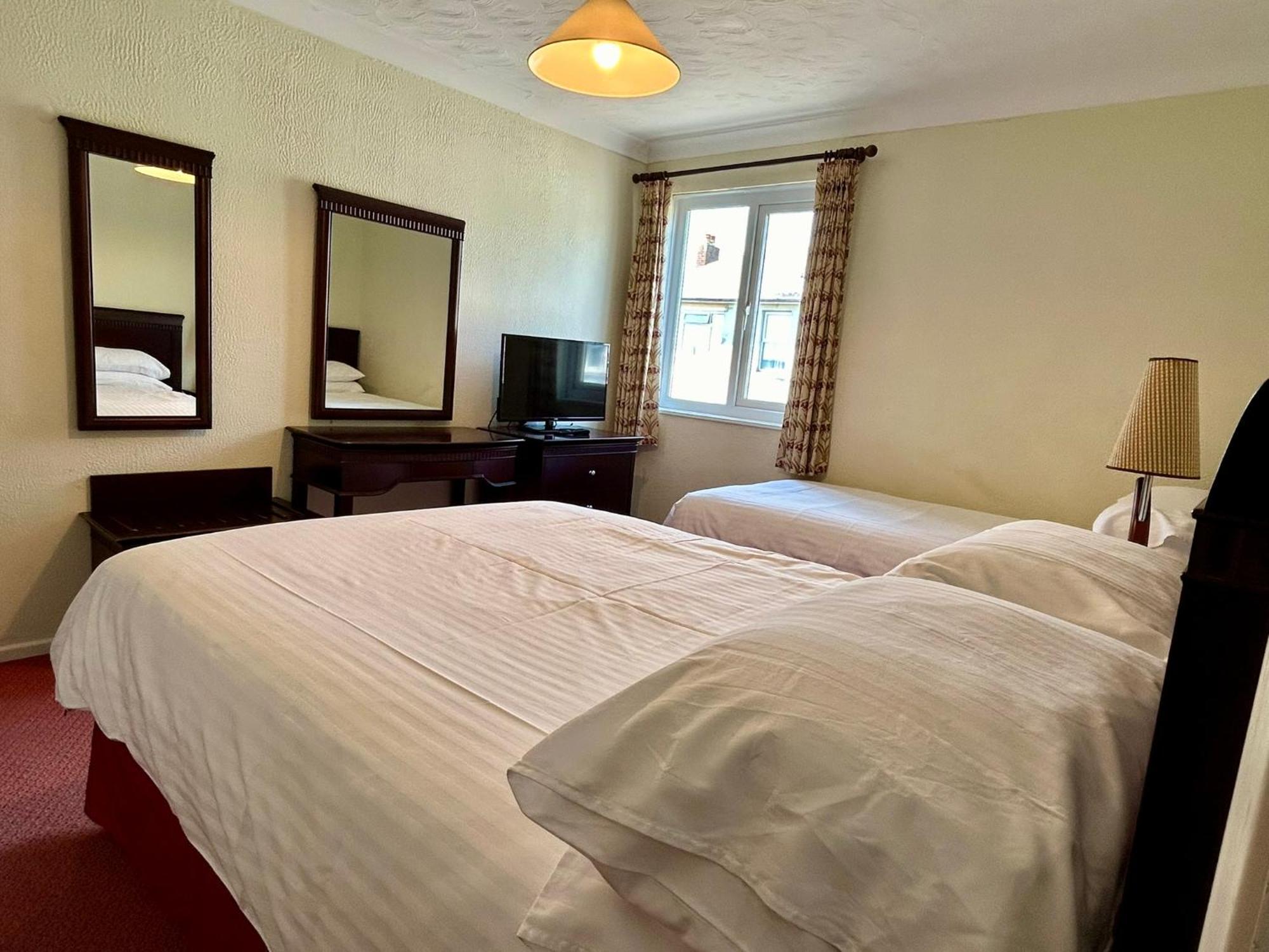 Regent Court - Seafront, Sandown - Free Car Ferry For Bookings Of 3 Or More Nights, Subject To Availability Camera foto