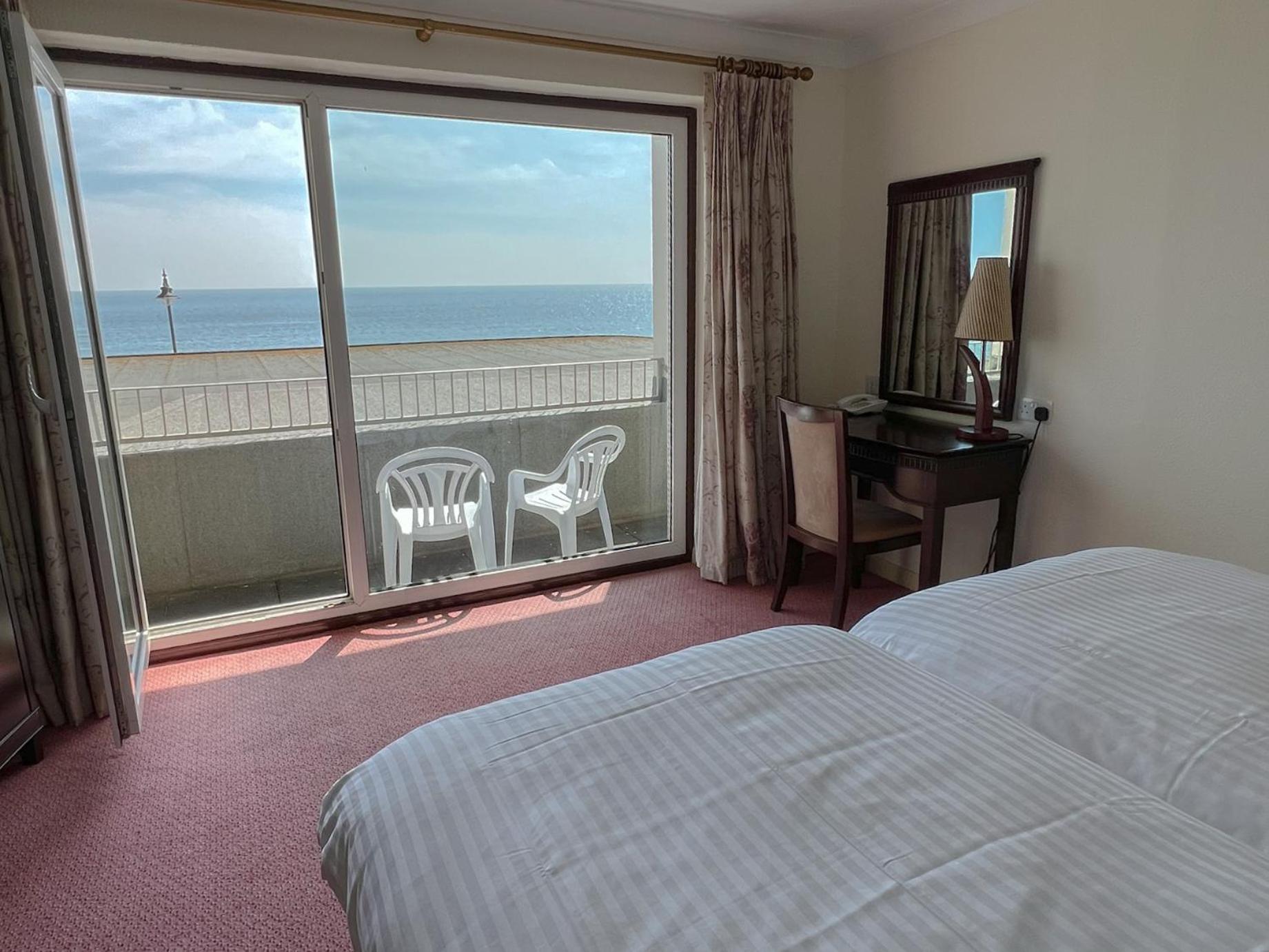 Regent Court - Seafront, Sandown - Free Car Ferry For Bookings Of 3 Or More Nights, Subject To Availability Camera foto