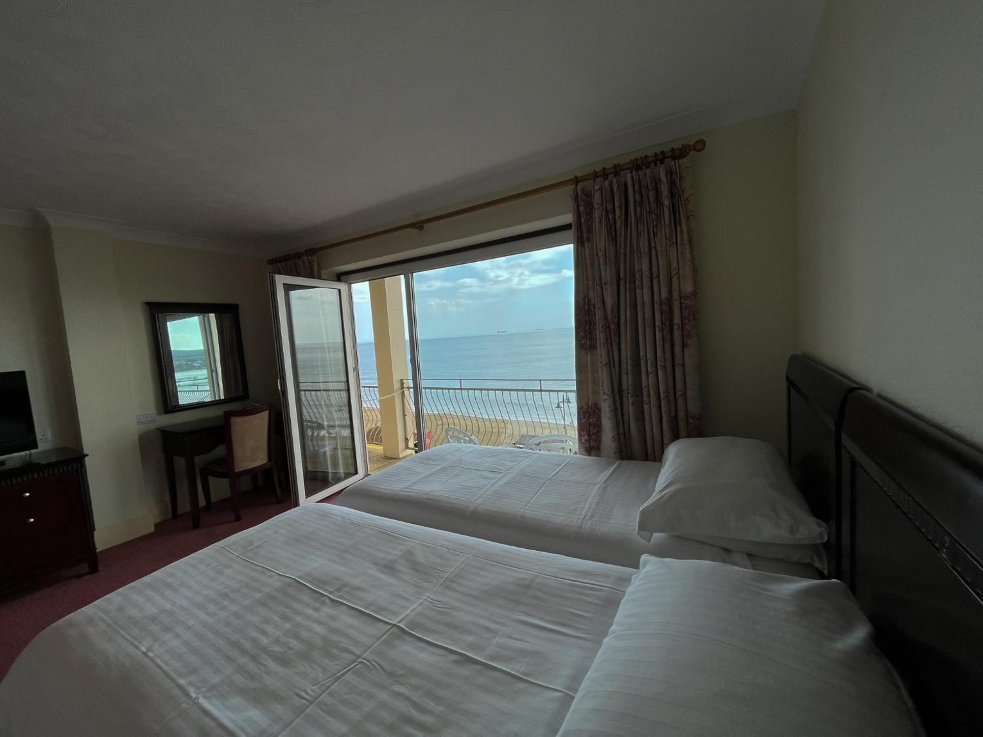 Regent Court - Seafront, Sandown - Free Car Ferry For Bookings Of 3 Or More Nights, Subject To Availability Camera foto